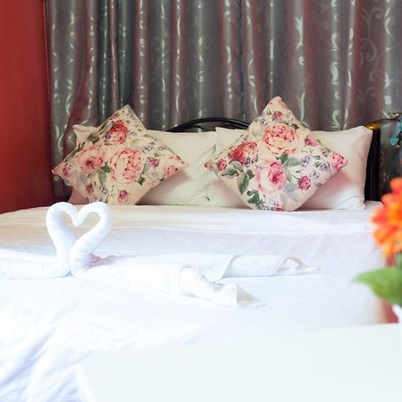 De Sky Sukhumvit Ekkamai Otel Bangkok Dış mekan fotoğraf