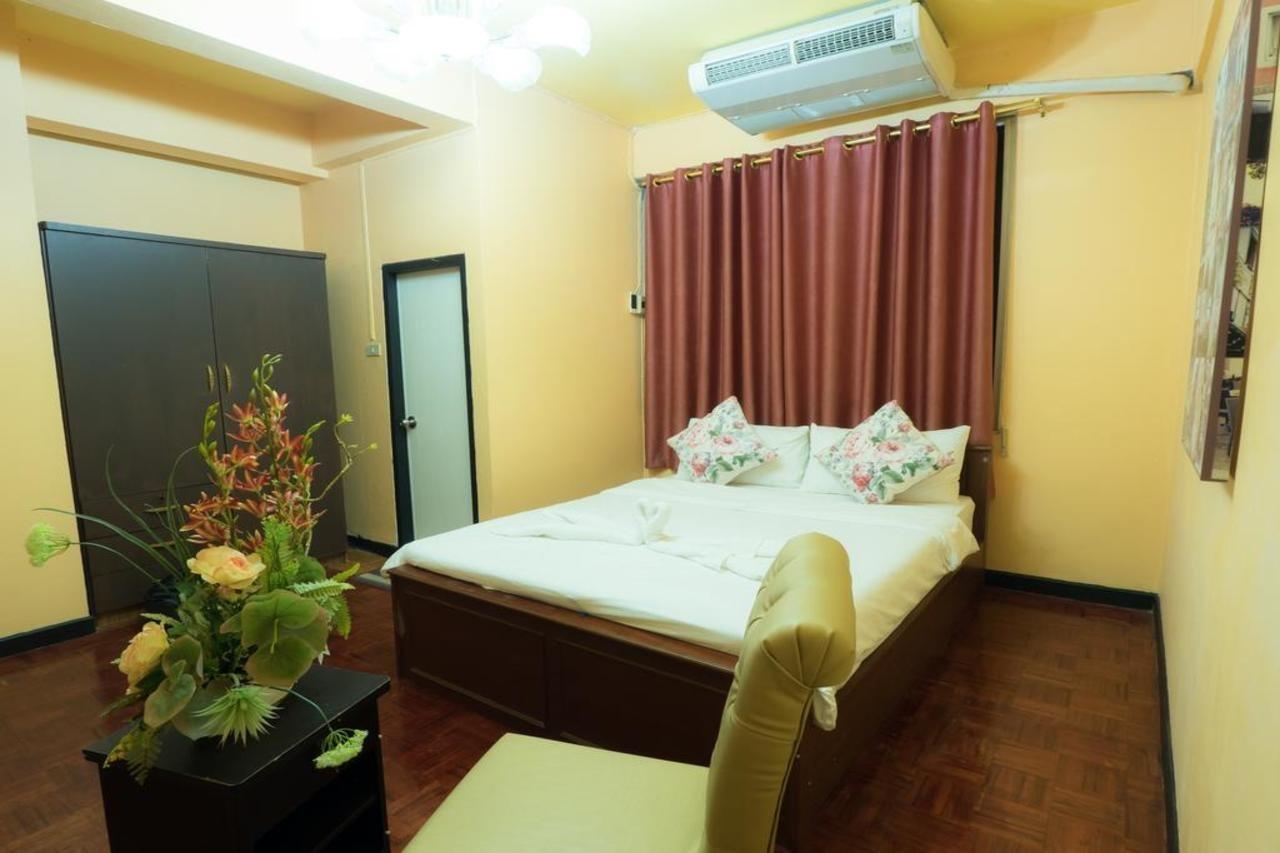 De Sky Sukhumvit Ekkamai Otel Bangkok Dış mekan fotoğraf