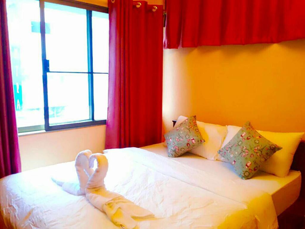 De Sky Sukhumvit Ekkamai Otel Bangkok Dış mekan fotoğraf