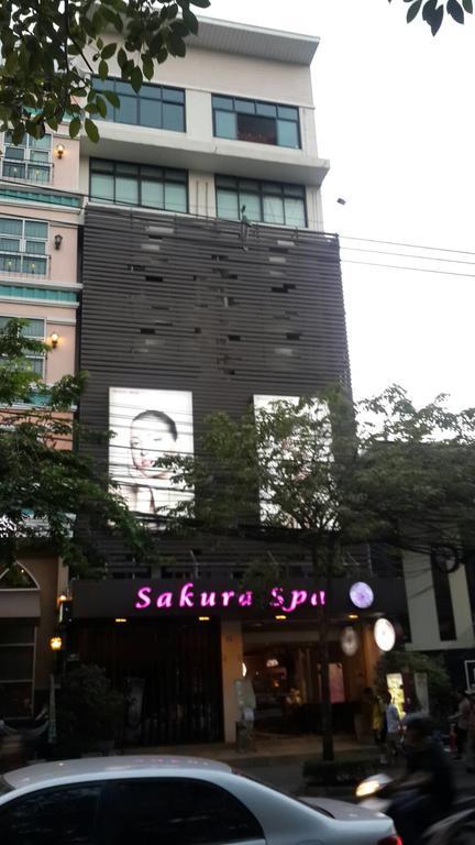 De Sky Sukhumvit Ekkamai Otel Bangkok Dış mekan fotoğraf
