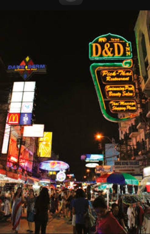 De Sky Sukhumvit Ekkamai Otel Bangkok Dış mekan fotoğraf